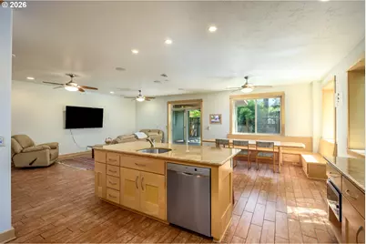 170 SW Eckman St, McMinnville, OR 97128 - Photo 17