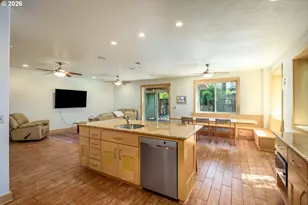 170 SW Eckman St, McMinnville, OR 97128 - Photo 17