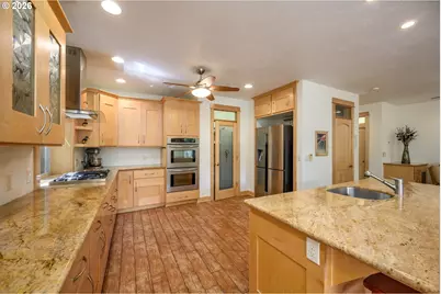 170 SW Eckman St, McMinnville, OR 97128 - Photo 13