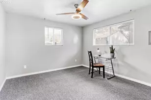 10945 NE Prescott St, Portland, OR 97220 - Photo 25