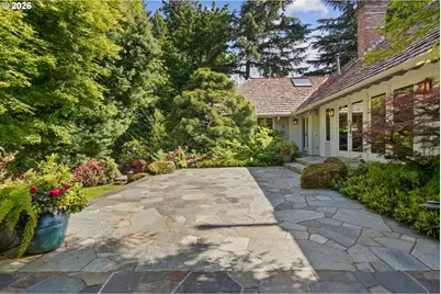 1506 S Buddington St, Portland, OR 97219 - Photo 9
