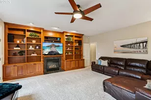 1488 SW 17th Ct, Gresham, OR 97080 - Photo 9