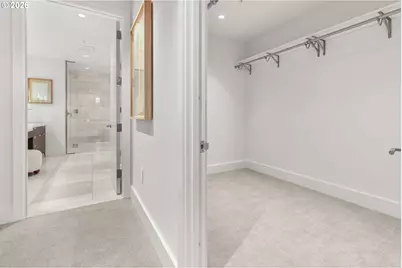 550 SW 10th Ave #2201, Portland, OR 97205 - Photo 13