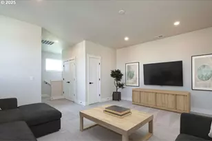 000 E Primavera St, Newberg, OR 97132 - Photo 7