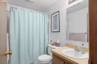 2060 Hayes St, North Bend, OR 97459 - Photo 25
