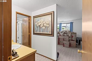 2060 Hayes St, North Bend, OR 97459 - Photo 19