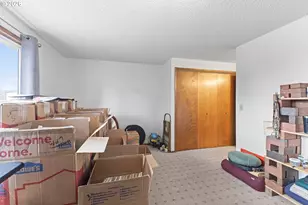 2060 Hayes St, North Bend, OR 97459 - Photo 23