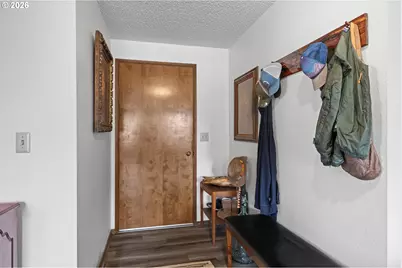 2060 Hayes St, North Bend, OR 97459 - Photo 9