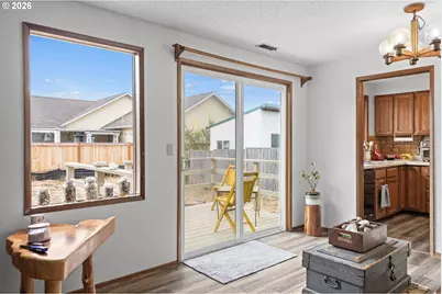 2060 Hayes St, North Bend, OR 97459 - Photo 33