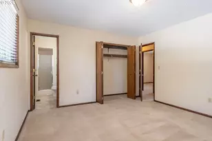 209 North River Dr, Roseburg, OR 97470 - Photo 27