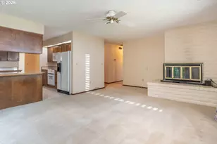 209 North River Dr, Roseburg, OR 97470 - Photo 15
