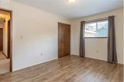 209 North River Dr, Roseburg, OR 97470 - Photo 23