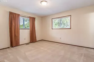 209 North River Dr, Roseburg, OR 97470 - Photo 25