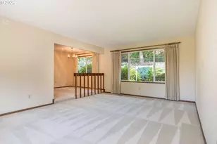209 North River Dr, Roseburg, OR 97470 - Photo 5