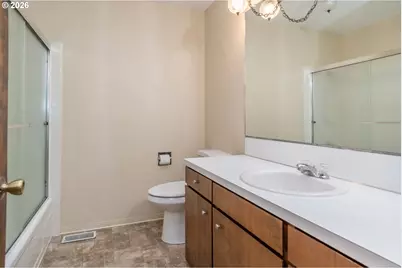 209 North River Dr, Roseburg, OR 97470 - Photo 21