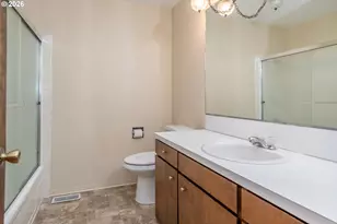 209 North River Dr, Roseburg, OR 97470 - Photo 21