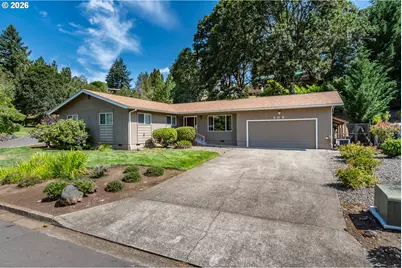 209 North River Dr, Roseburg, OR 97470 - Photo 1