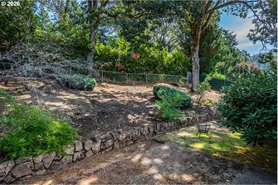 209 North River Dr, Roseburg, OR 97470 - Photo 31