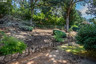 209 North River Dr, Roseburg, OR 97470 - Photo 31