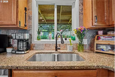 318 Westfield St, Silverton, OR 97381 - Photo 5