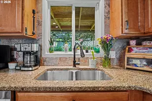 318 Westfield St, Silverton, OR 97381 - Photo 5
