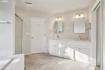 4716 Avery Ln, Lake Oswego, OR 97035 - Photo 25