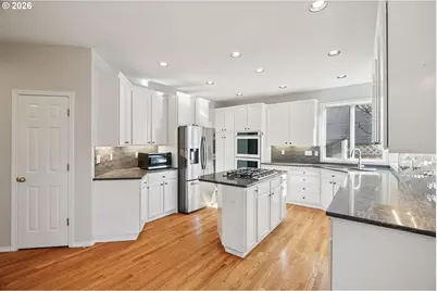 4716 Avery Ln, Lake Oswego, OR 97035 - Photo 13