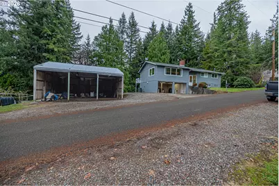 1070 E 15th St, Coquille, OR 97423 - Photo 5