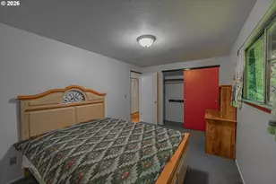 1070 E 15th St, Coquille, OR 97423 - Photo 27