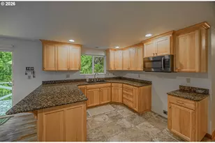 1070 E 15th St, Coquille, OR 97423 - Photo 11