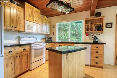 52184 Rabinsky Rd, Scappoose, OR 97056 - Photo 9