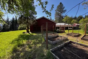 48799 McFarland Rd, Oakridge, OR 97463 - Photo 9
