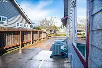 937 S St, Springfield, OR 97477 - Photo 47