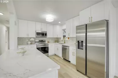 4827 SE 86th Ave, Portland, OR 97266 - Photo 9