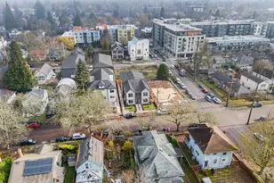 4374 N Gantenbein Ave, Portland, OR 97217 - Photo 17