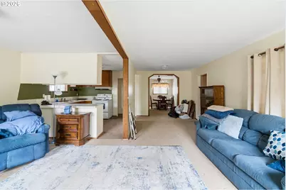 90913 Robertson Ln, Coos Bay, OR 97420 - Photo 11