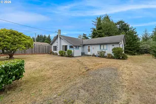 90913 Robertson Ln, Coos Bay, OR 97420 - Photo 3