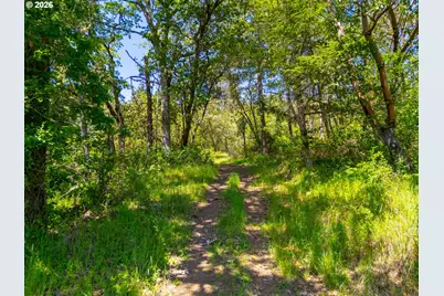 E Sixth Ave, Sutherlin, OR 97479 - Photo 25