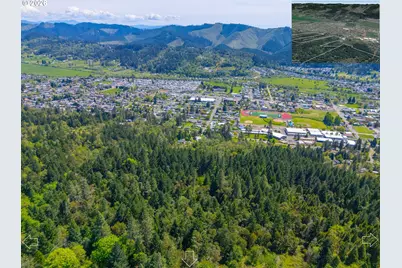E Sixth Ave, Sutherlin, OR 97479 - Photo 13