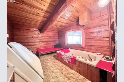 530 Riverside Dr, Burns, OR 97720 - Photo 23