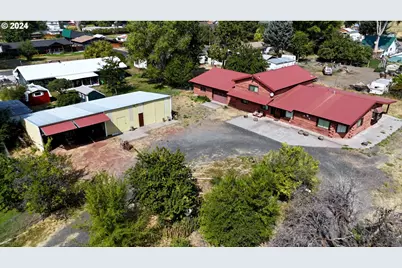 530 Riverside Dr, Burns, OR 97720 - Photo 1