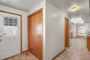 805 Willow St, Kelso, WA 98626 - Photo 17