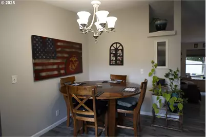 6228 Upper Cow Creek Rd, Azalea, OR 97410 - Photo 11