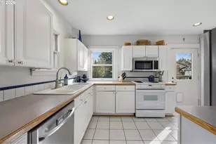 2106 SE Knapp St, Portland, OR 97202 - Photo 13