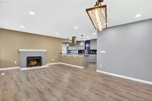 8944 N Clarendon Ave, Portland, OR 97203 - Photo 7