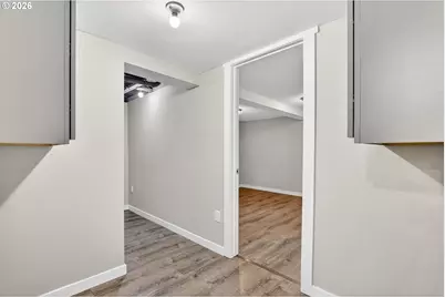 8944 N Clarendon Ave, Portland, OR 97203 - Photo 35