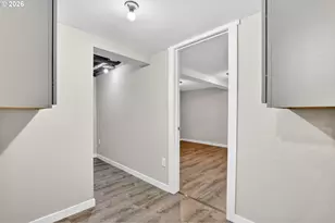 8944 N Clarendon Ave, Portland, OR 97203 - Photo 35