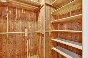 8944 N Clarendon Ave, Portland, OR 97203 - Photo 23