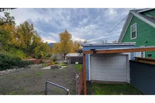 523 SE Rice Ave, Roseburg, OR 97470 - Photo 39