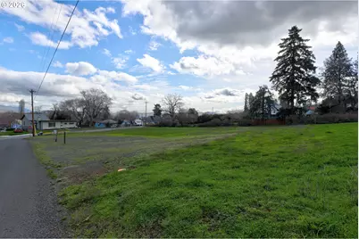 W 10th St, The Dalles, OR 97058 - Photo 5